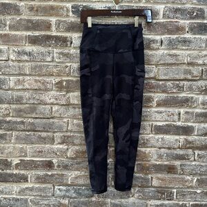The North Face black camo leggings with side pocket